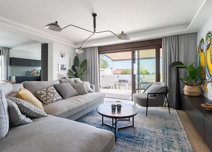 Dom wakacyjny Luxury House With Private Heated Pool In Nerja! Nerja