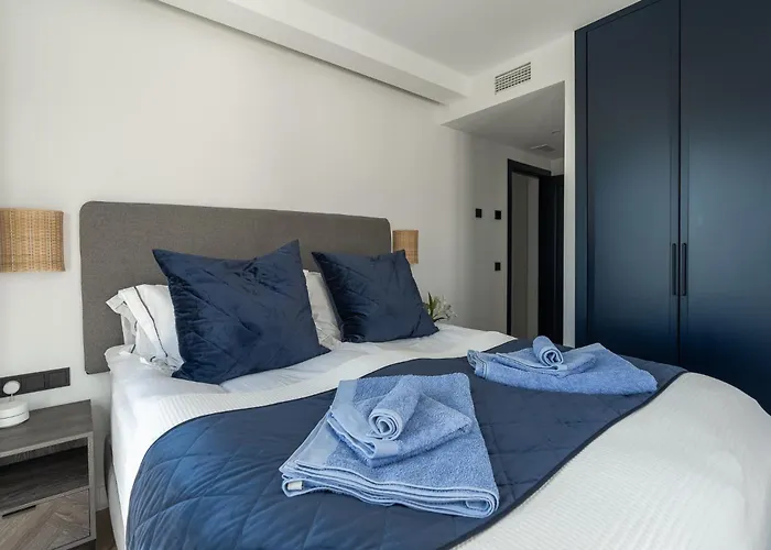 Luxury House With Private Heated Pool In Nerja! Dom wakacyjny