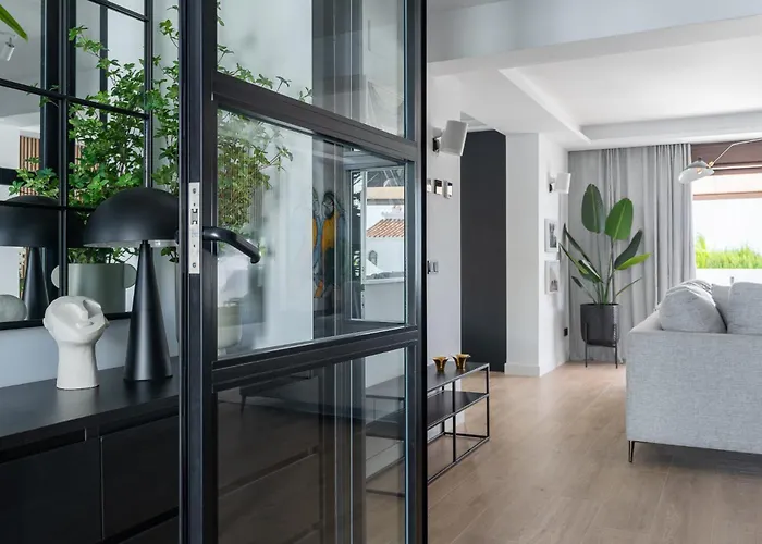 Luxury House With Private Heated Pool In Nerja! Dom wakacyjny *