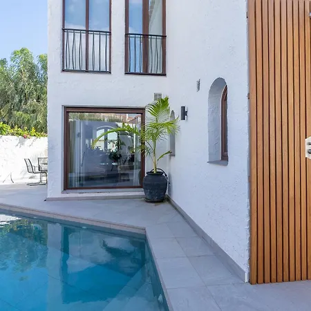 Semesterbostad Luxury House With Private Heated Pool In Nerja! *