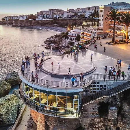 Luxury House With Private Heated Pool In Nerja! Semesterbostad Nerja