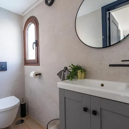 Luxury House With Private Heated Pool In Nerja!