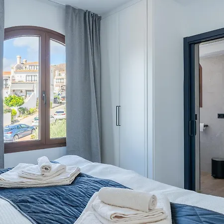 Luxury House With Private Heated Pool In Nerja! Будинок відпочинку Нерха