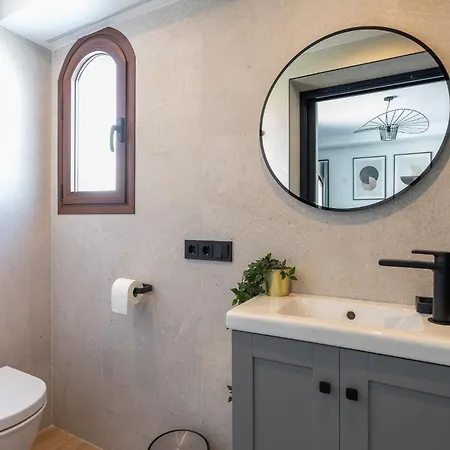 Будинок відпочинку Luxury House With Private Heated Pool In Nerja! Нерха