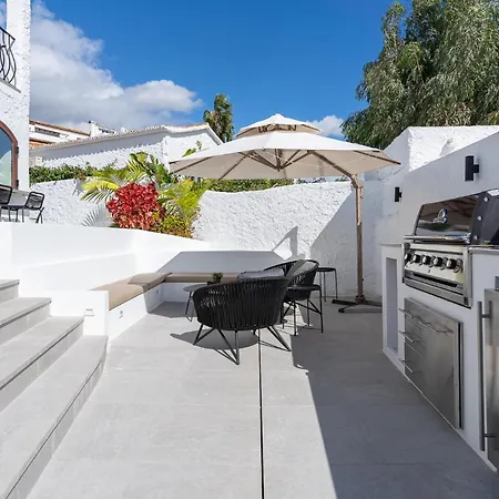 Luxury House With Private Heated Pool In Nerja! * Нерха