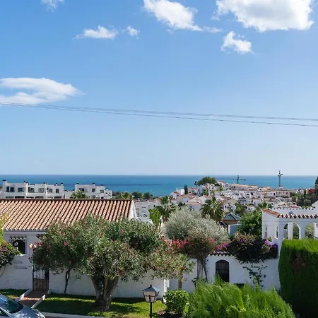 Luxury House With Private Heated Pool In Nerja! Нерха